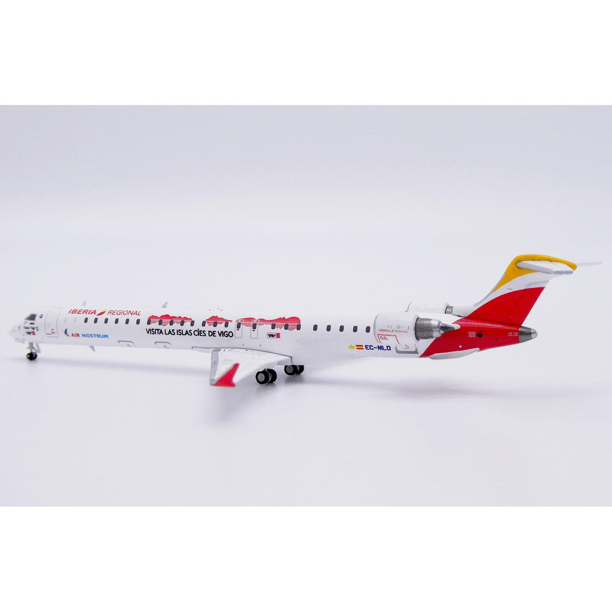 1/400 Iberia Regional (Air Nostrum) Bombardier CRJ-1000ER "Visita Vigo" Reg: EC-MLO with Antenna