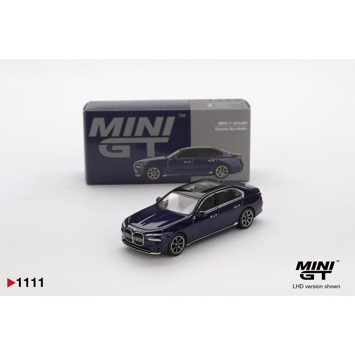 1/64 BMW i7 xDrive60 Tanzanite Blue Metallic (RHD)