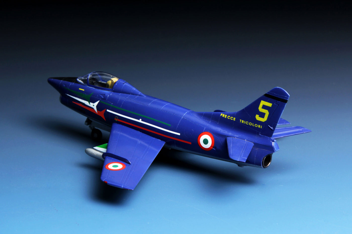 1/72 G.91R Light Fighter-Bomber Without Badge of FRECCE Tricolori_3