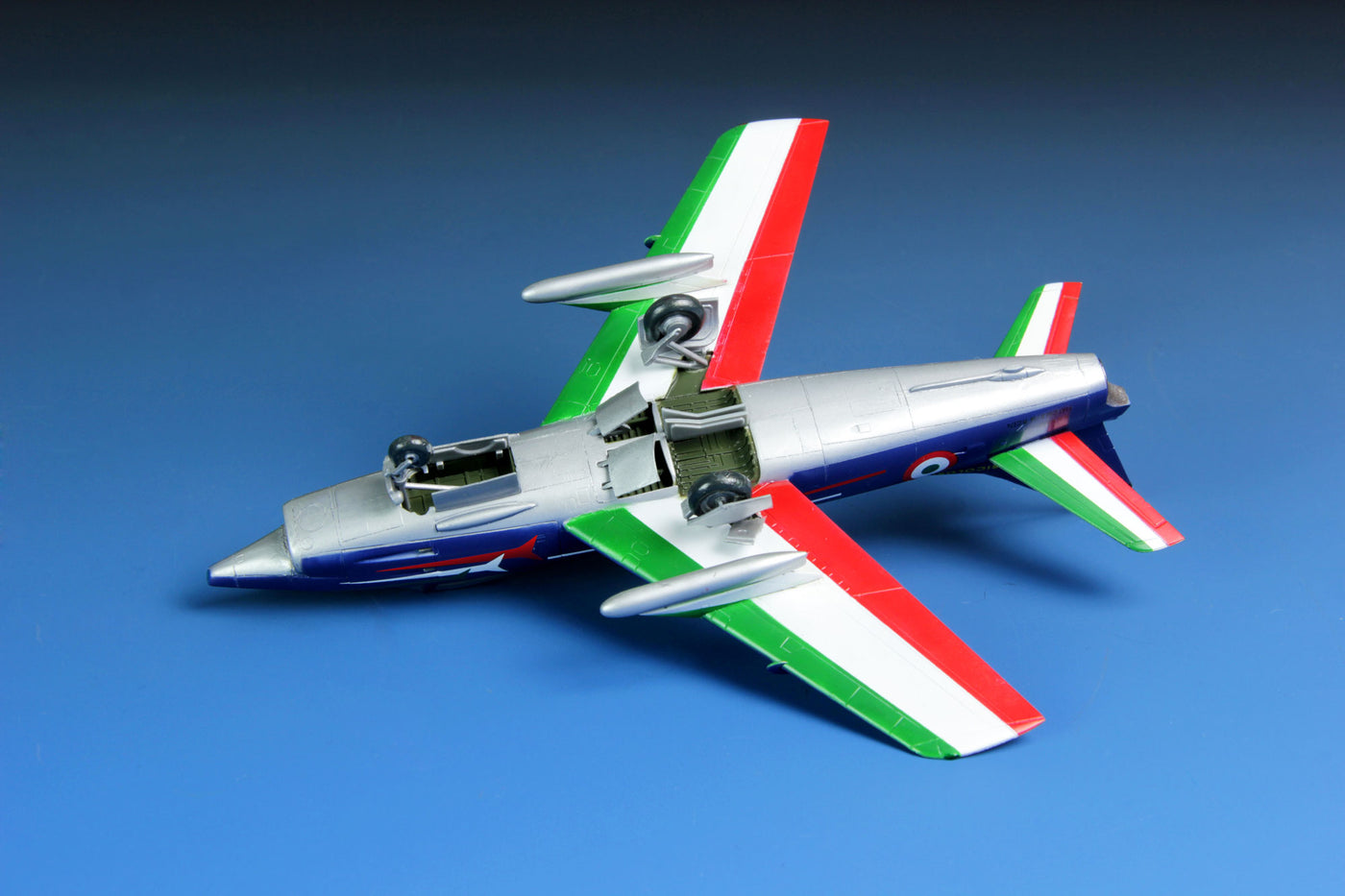 1/72 G.91R Light Fighter-Bomber Without Badge of FRECCE Tricolori_4