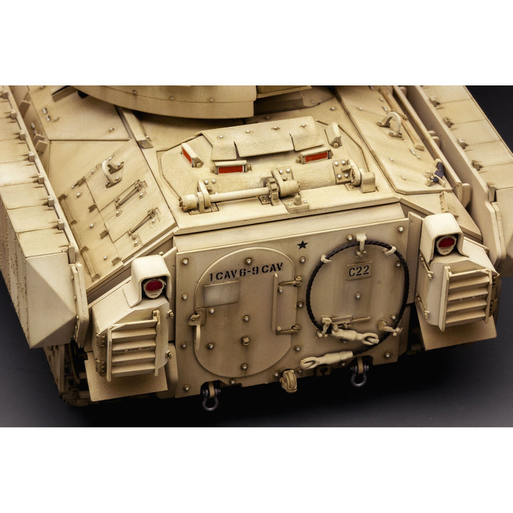 1/35 U.S. Cavalry Fighting Vehicle M3A3 Bradley with BUSK III_4