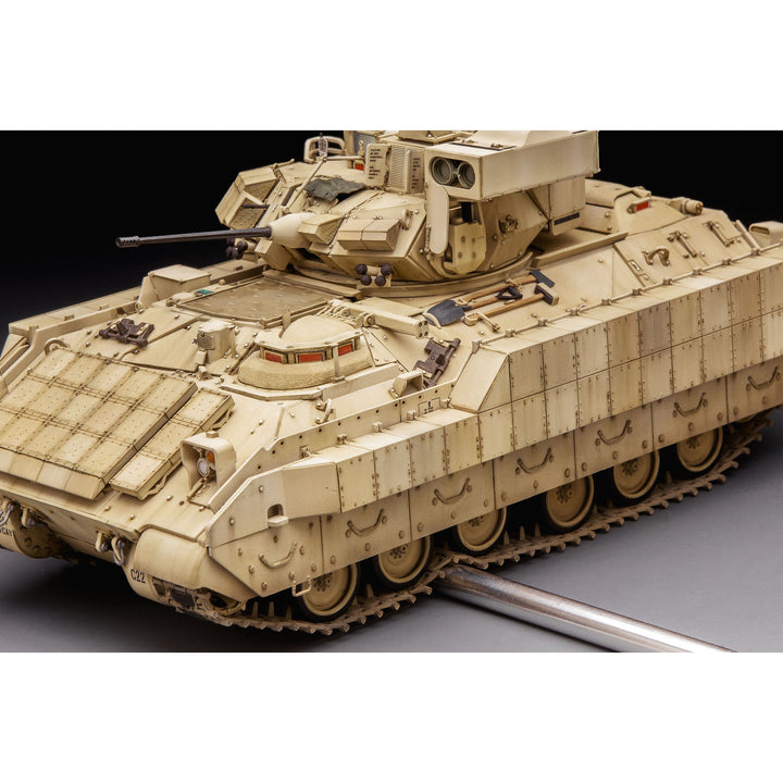 1/35 U.S. Cavalry Fighting Vehicle M3A3 Bradley with BUSK III_9