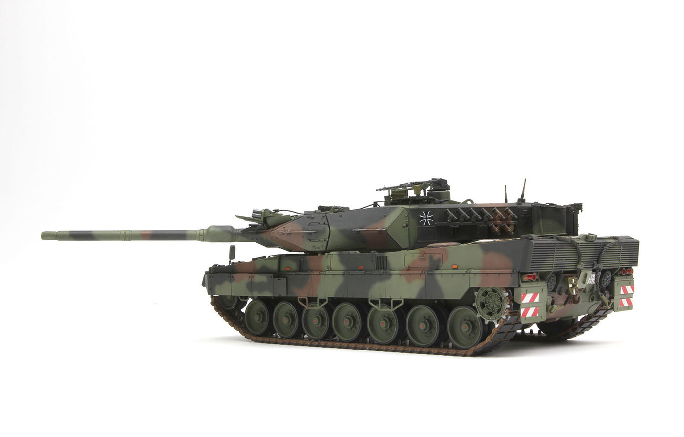1/35 German Main Battle Tank Leopard 2 A7 Plastic Model Kit_2