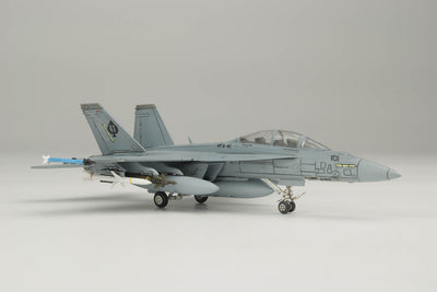 1/144 U.S. Navy Carrier-Based Fighter F/A-18F Super Hornet VFA-41 "Black Aces"