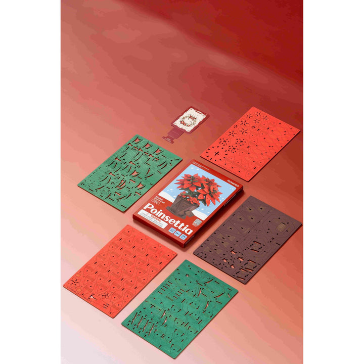 image5_Wood Bloom Poinsettia