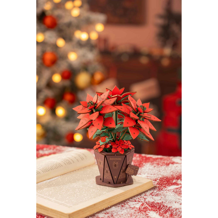 image4_Wood Bloom Poinsettia