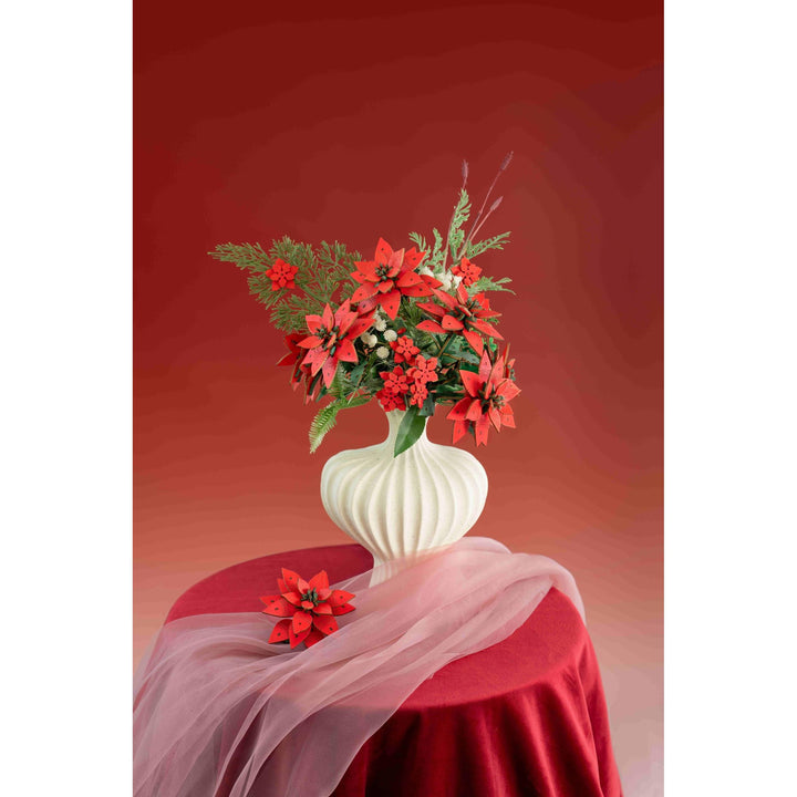 image6_Wood Bloom Poinsettia