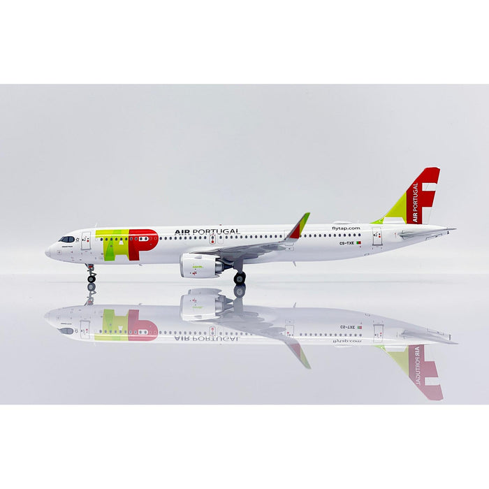 1/200 TAP Air Portugal Airbus A321NEO Reg: CS-TXE with Stand