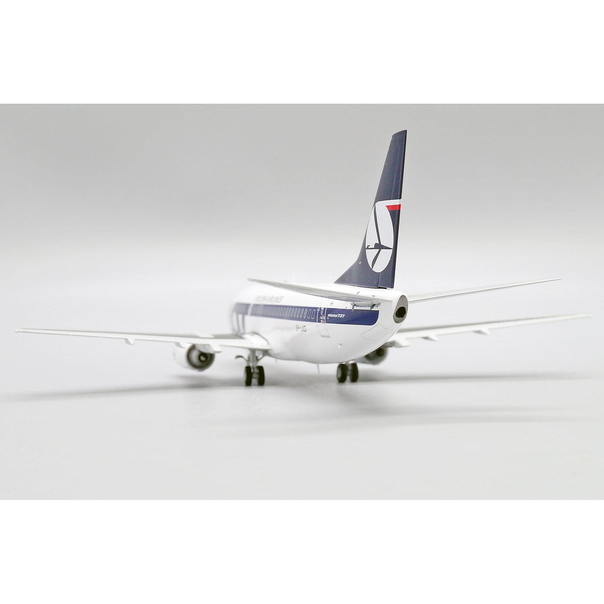 1/200 LOT Polish Airlines Boeing 737-500 Reg: SP-LKD with Stand