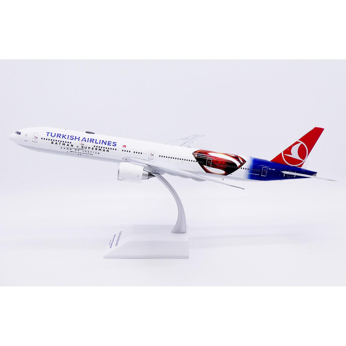 1/200 Turkish Airlines Boeing 777-300ER "Batman v Superman" Reg: TC-JJN with Stand