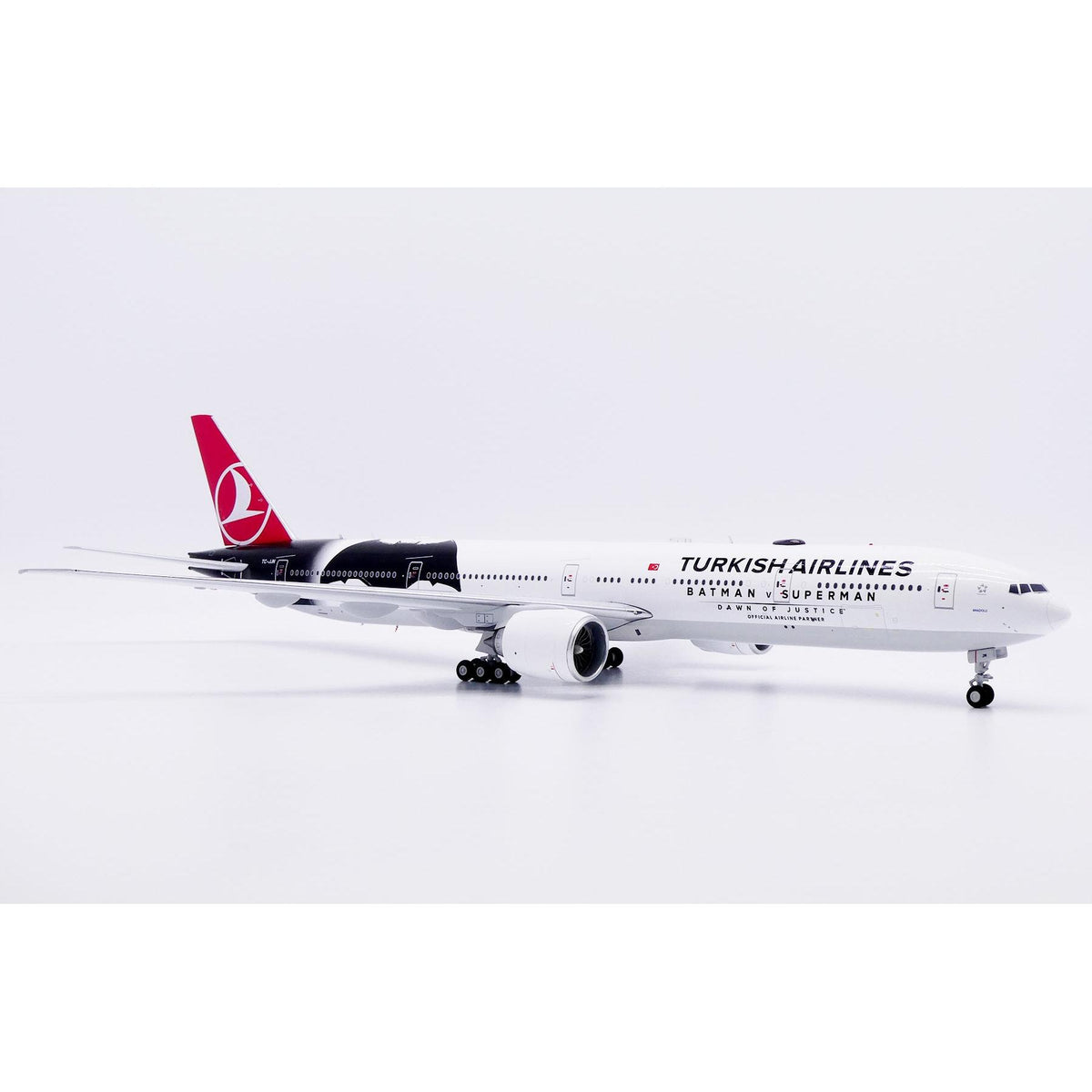 1/200 Turkish Airlines Boeing 777-300ER "Batman v Superman" Reg: TC-JJN with Stand