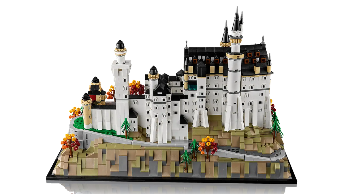 ARCHITECTURE - Neuschwanstein Castle