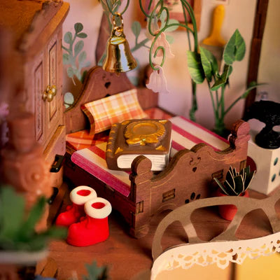DIY Mini House Fairytale Tree House