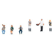 HO Waiters And Restaurant Visitors