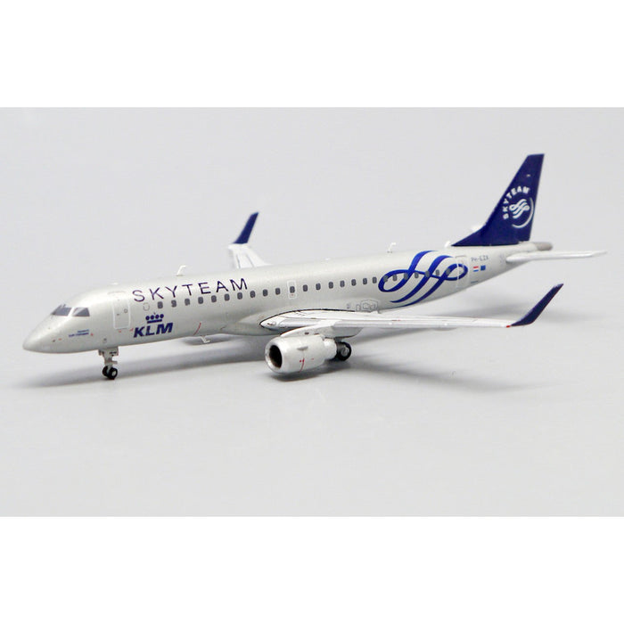 KLM Cityhopper Embraer 190 PH-EZX "Skyteam"