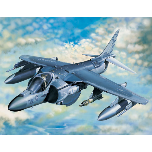 02286 1/32 AV8B Harrier II Plus Plastic Model Kit