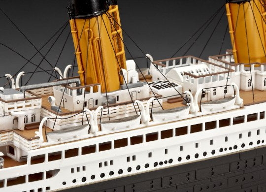 1/400 RMS Titanic Gift Set Special  Edition