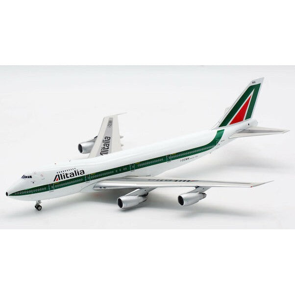 1/200 Alitalia Boeing 747200 IDEMN With Stand