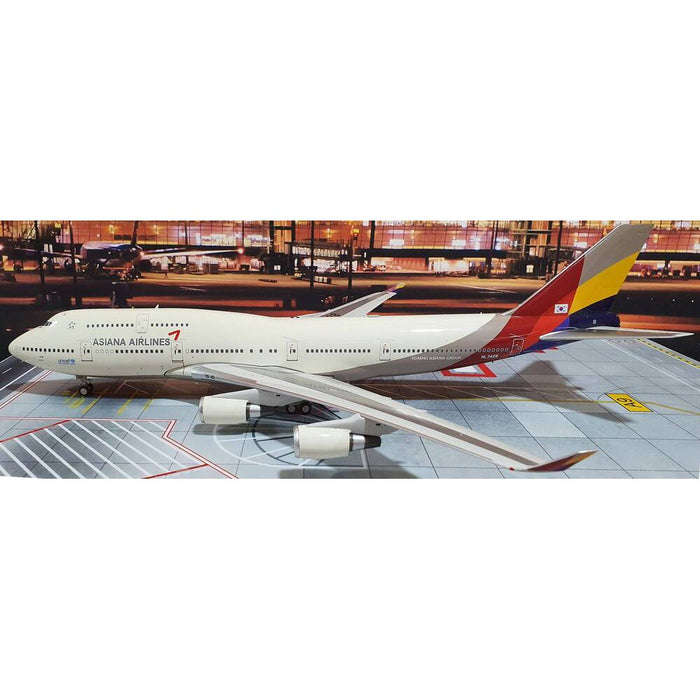 1200 ASIANA AIRLINES BOEING 747400 HL7428