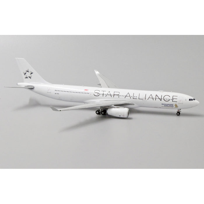 1/200 Singapore Airlines Airbus A330300 9VSTU Star Alliance