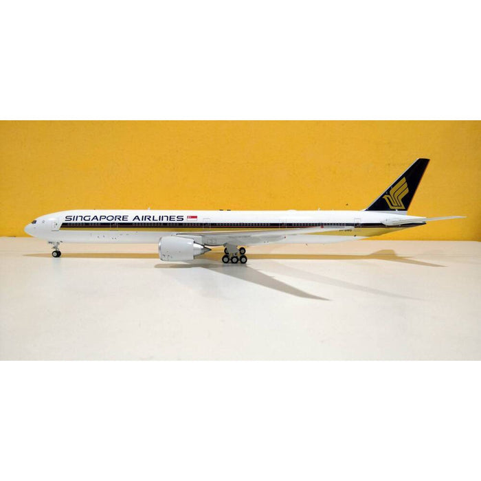 1/200 Singapore Airlines Boeing 777300er 9VSWG