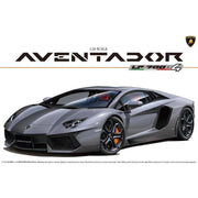 1/24 LAMBORGHINI AVENTADOR LP7004 (FULL ENGINE DETAIL)