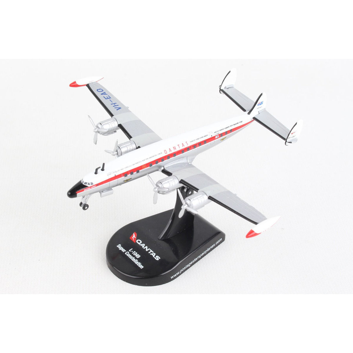 1/300 QANTAS Constellation L-1049 VH-EAO