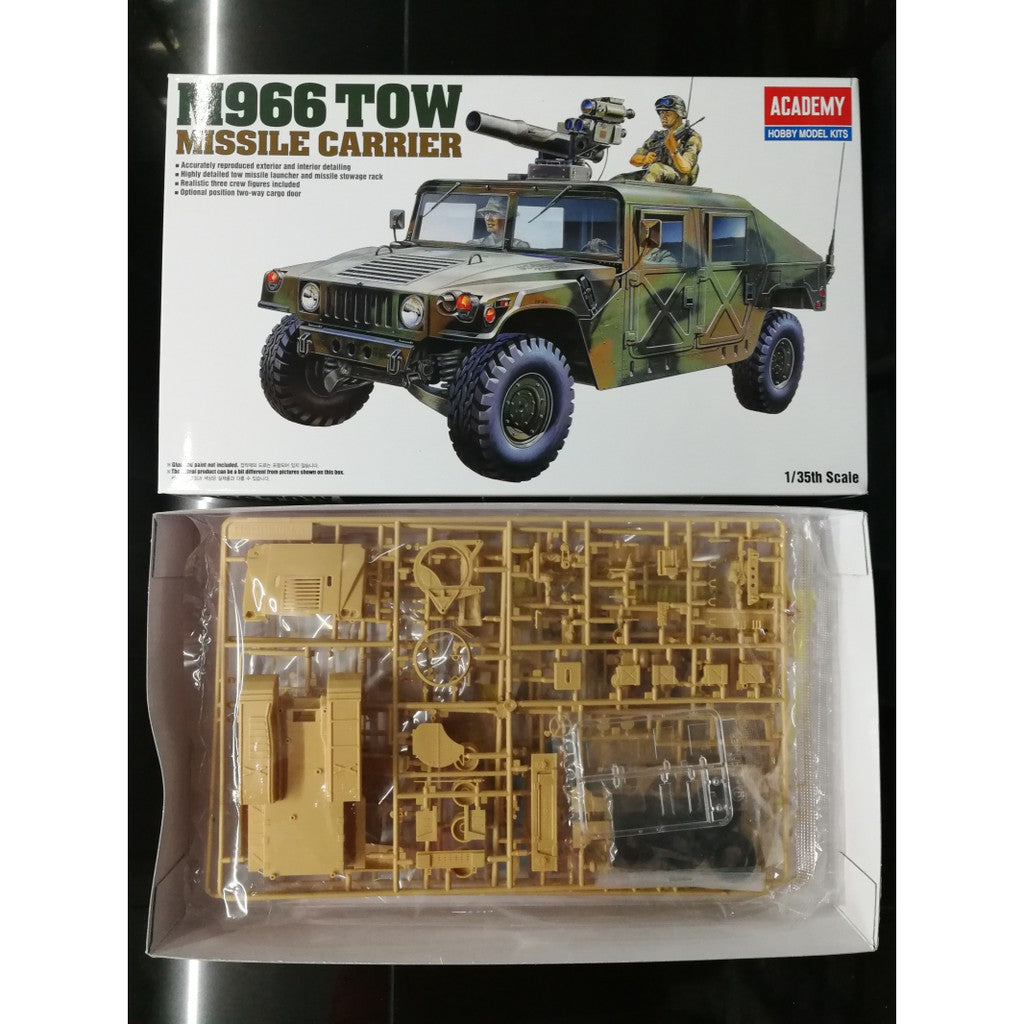 13250 1/35 M966 Hummer With Tow Plastic Model Kit