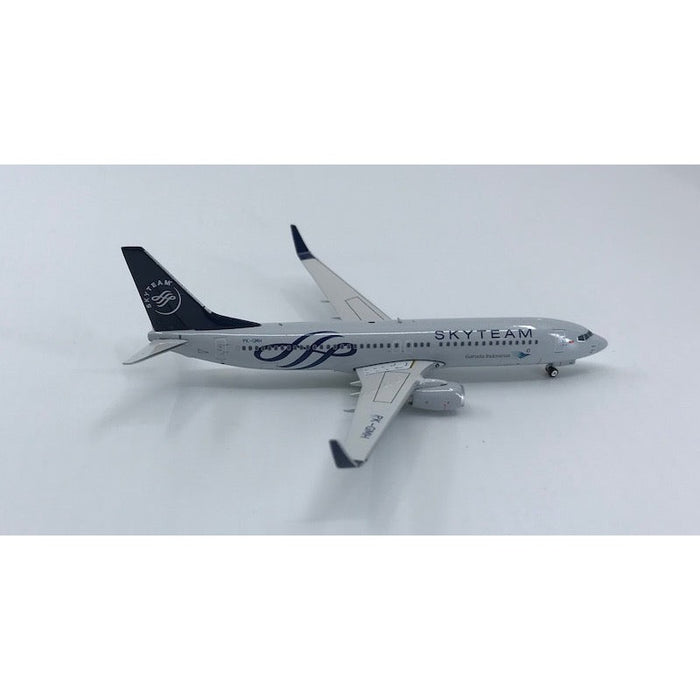 1/400 B737800 Garuda Skyteam