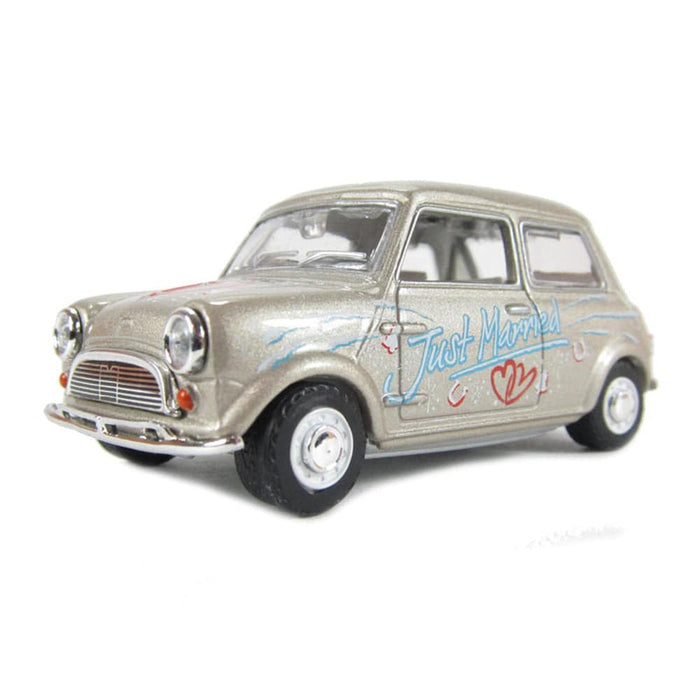 1/43 Just Married Mini Car