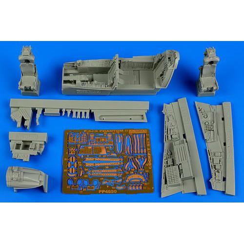1/48 USN F4J VF102 Diamondbacks Plastic Model Kit