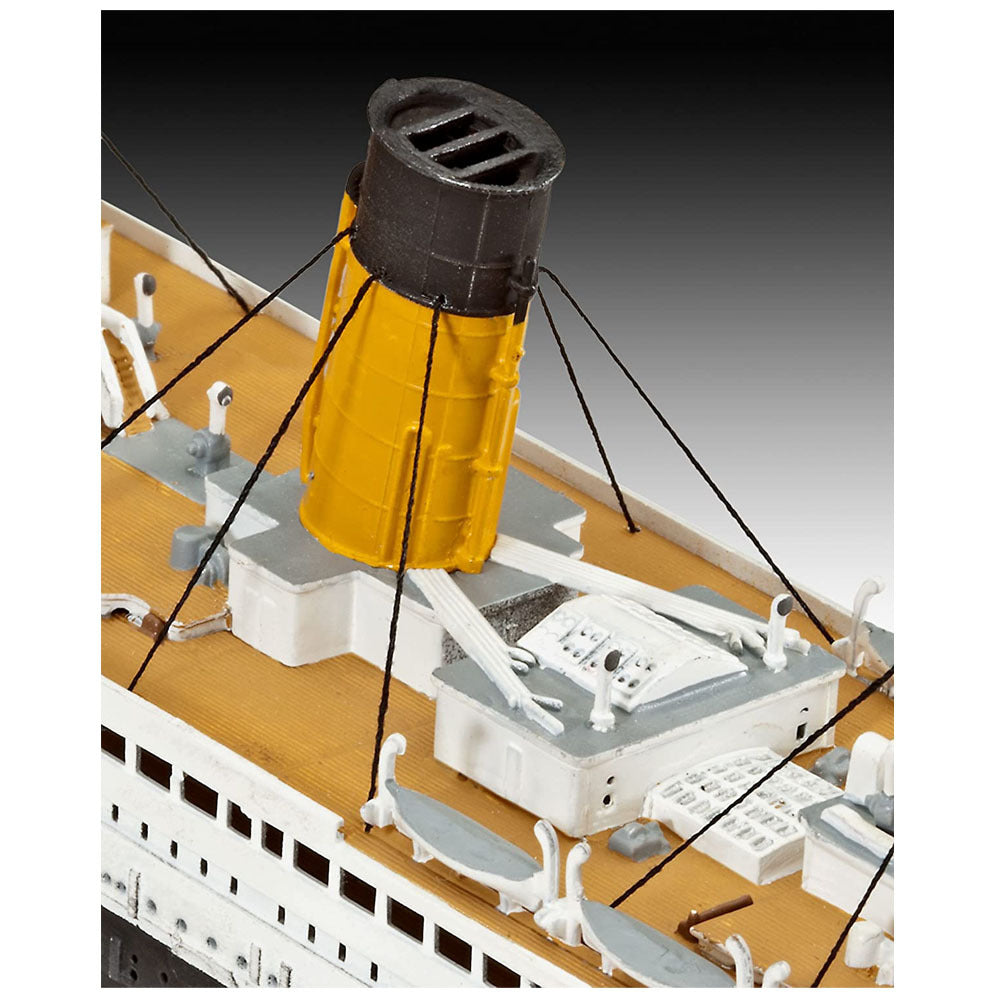 Revell - 1/700 RMS Titanic