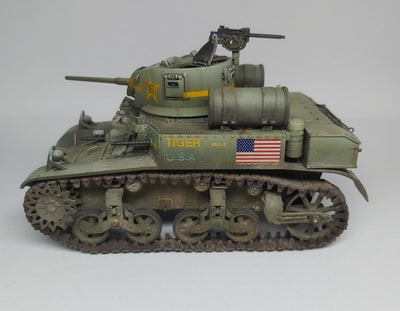 13269 1/35 U.S. M3A1 Stuart Light Tank Plastic Model Kit