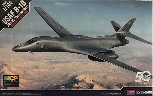 Academy - Academy 12620 1/144 Rockwell USAF B-1B Lancer "Thunderbirds" Plastic Model Kit