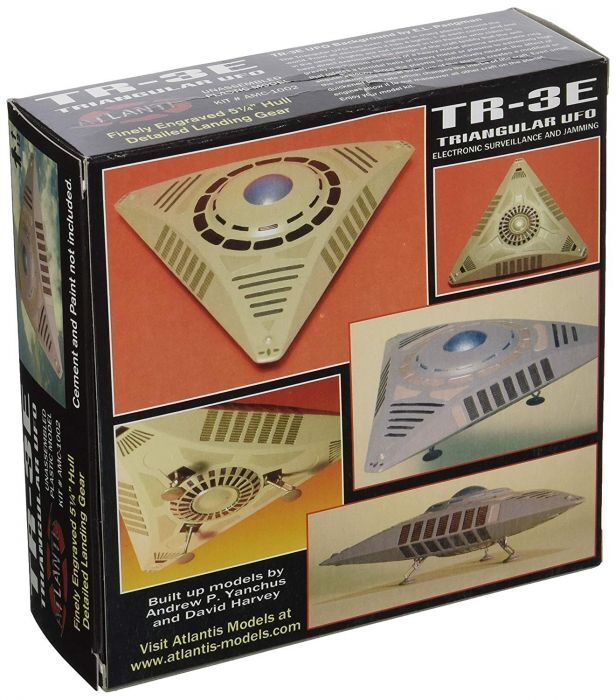 1002 TR3 Triangular UFO Metallic Silver Edition Plastic Model Kit