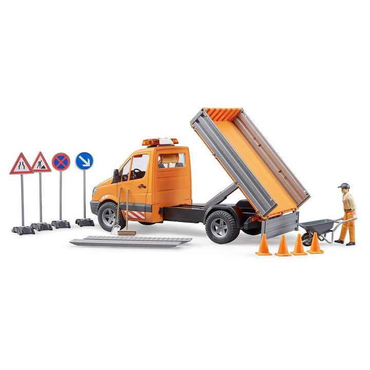 Bruder - 1/16 MB Sprinter w/ Accessories and Light & Sound Module