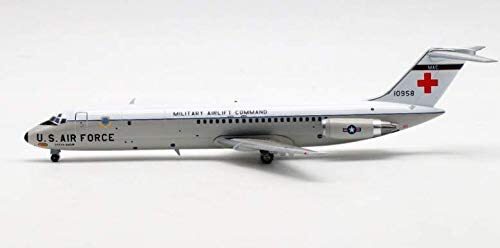 Inflight - 1/200 USAF Military Airlift Command (DC-9-32CF) McDonnell Douglas C-9A Nightingale