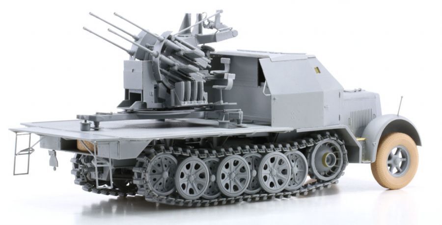 6533 1/35 Sd.Kfz.7/1 2cm Flakvierling 38 w/Armor Cab