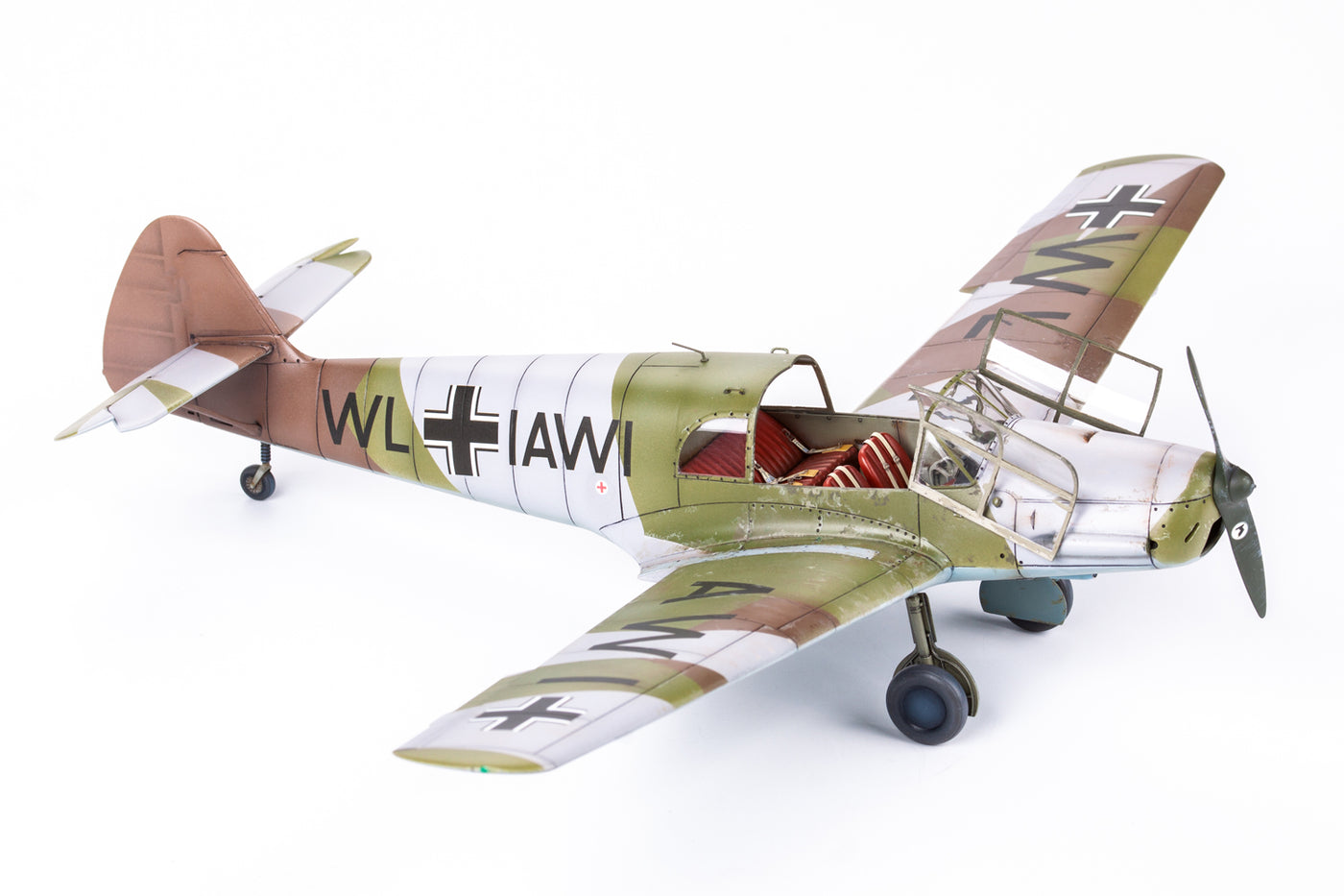 03404 1/32 German WWII Bf 108 Weekend edition