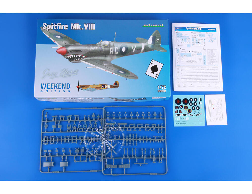 7442 1/72 Spitfire Mk.VIII Plastic Model Kit