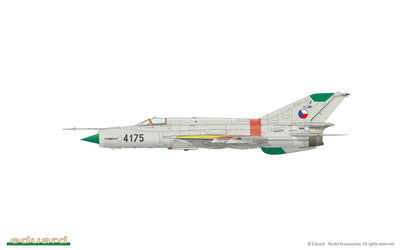 7453 1/72 MiG21MF Interceptor Weekend edition Plastic Model Kit