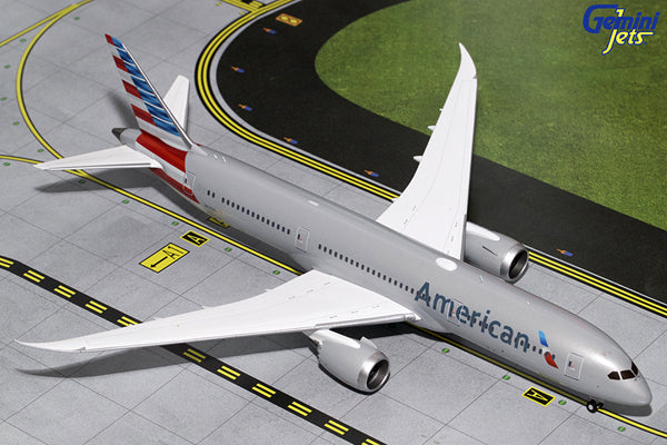 1/200 B7879 American Airlines N820AL