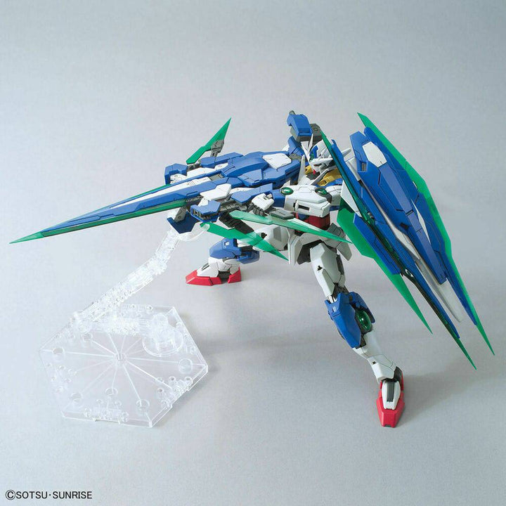 Bandai - MG 1/100 00 QAN[T] FULL SABER