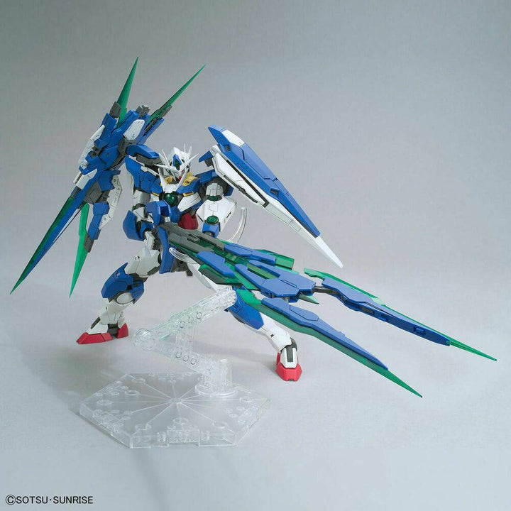 Bandai - MG 1/100 00 QAN[T] FULL SABER