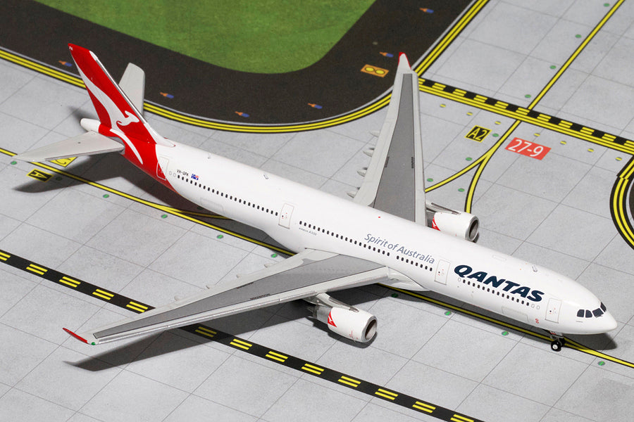 1/400 Qantas A330300 (VHEBG)