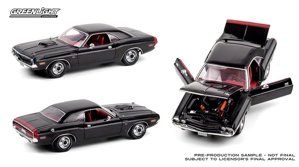 1/18 1970 Dodge R/T Challenger 440 Black w/ Red Interior and Deluxe Wheel Covers