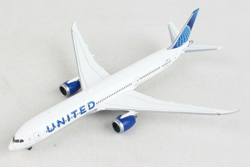 1/500 United Airlines Boeing 78710 Dreamliner  New Colors
