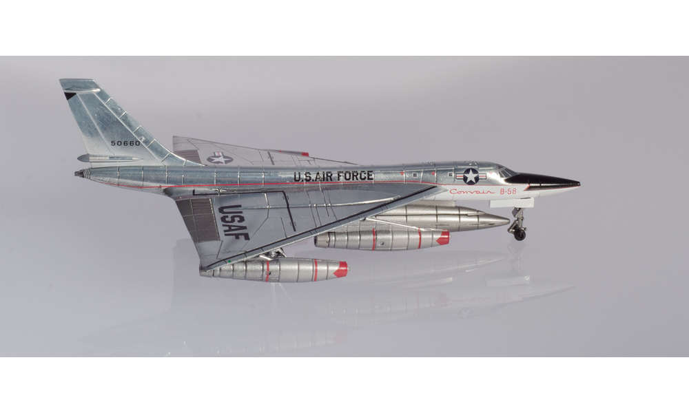Herpa - 1:200 Convair XB-58 Hustler US Air Force with Removable Landing Gear