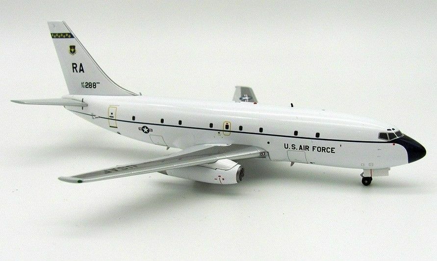 1/200 J Fox USAF Boeing T43A 720284