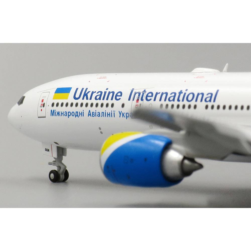 JC Wings - 1/400 Ukraine Intl. AL UR-GOA Flaps Down
